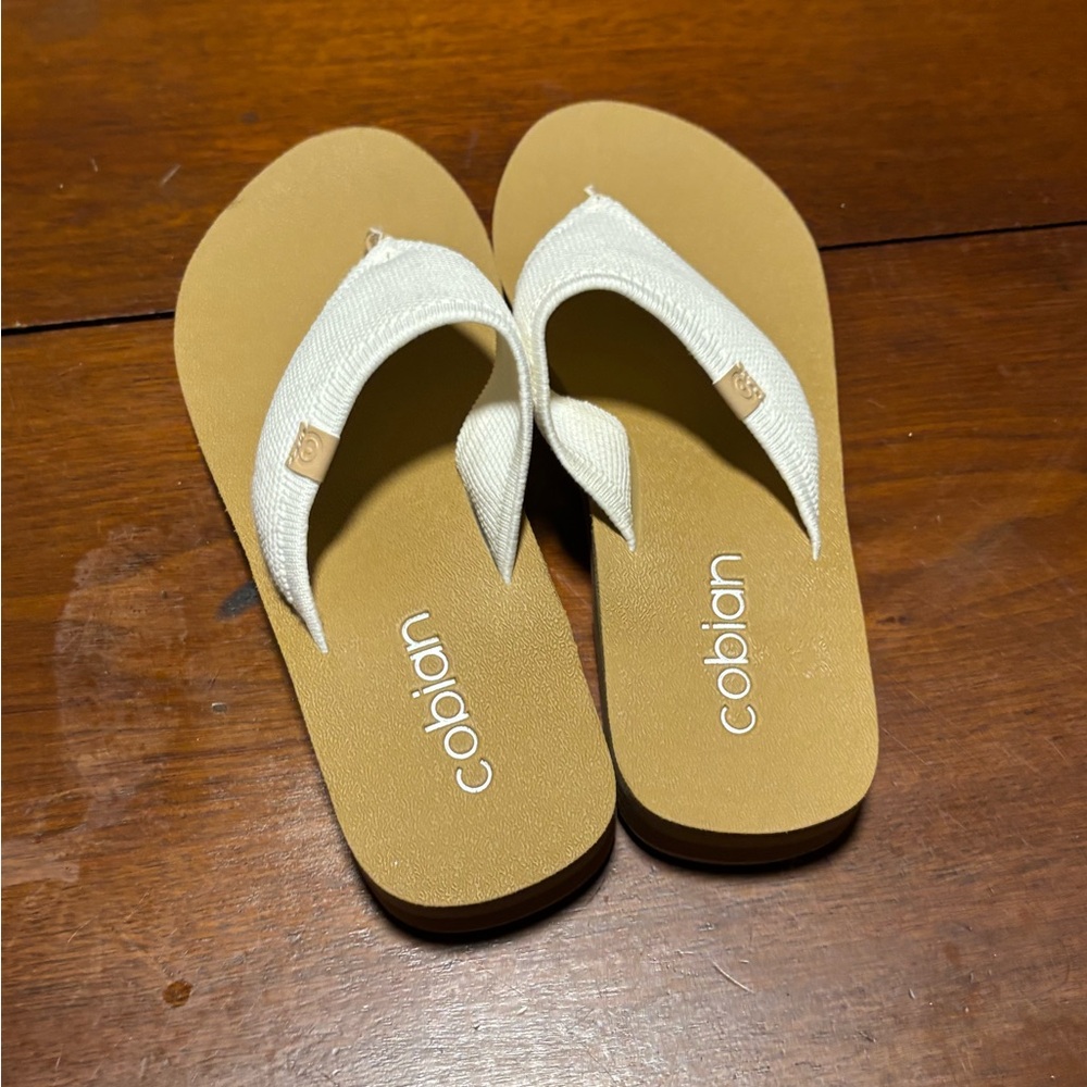 Cobian Flip Flops White Women Size 7 - Picture 5 of 8
